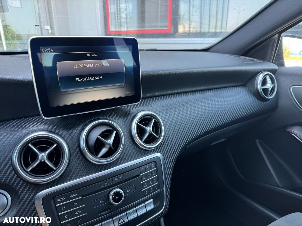 Mercedes-Benz A 200 CDI 7G-DCT AMG Line - 24