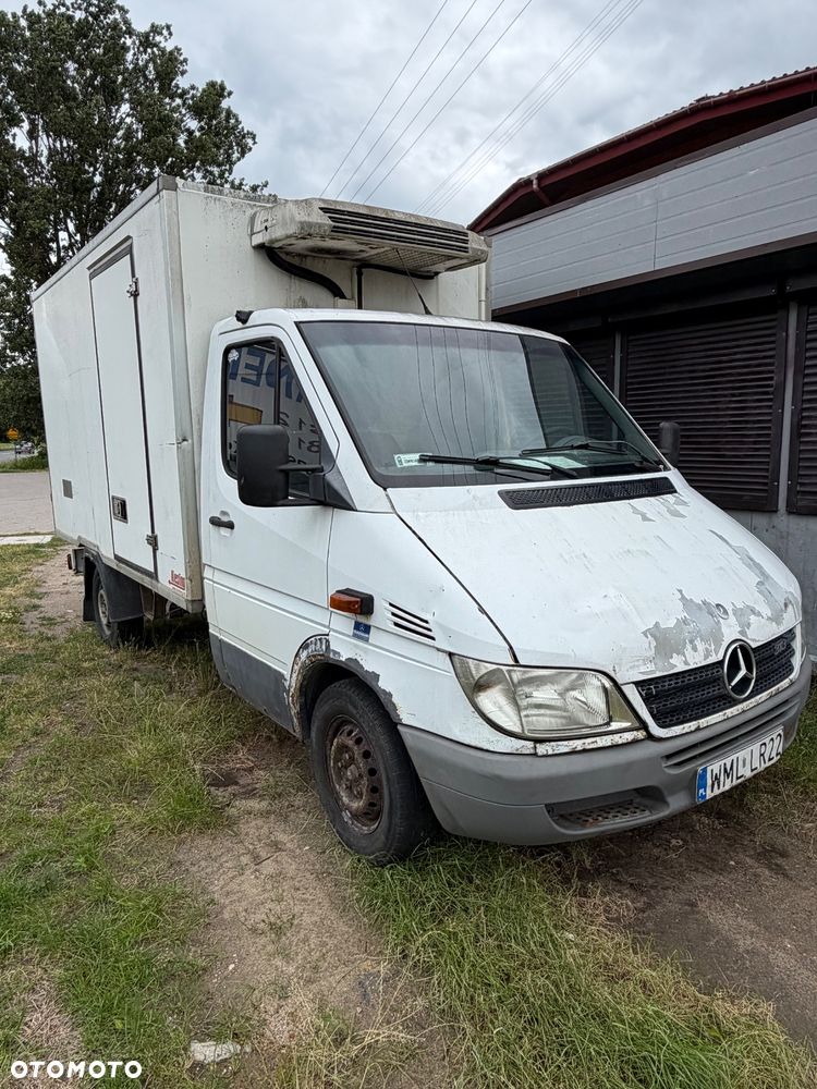Mercedes-Benz Sprinter - 1