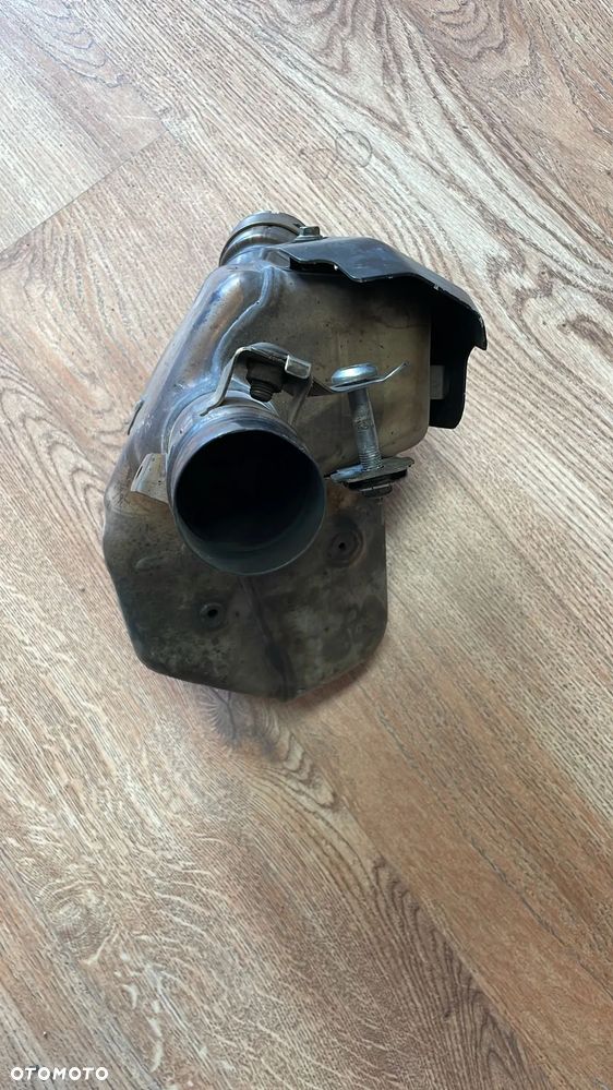 Katalizator OEM Ducati Multistrada V4 - 3