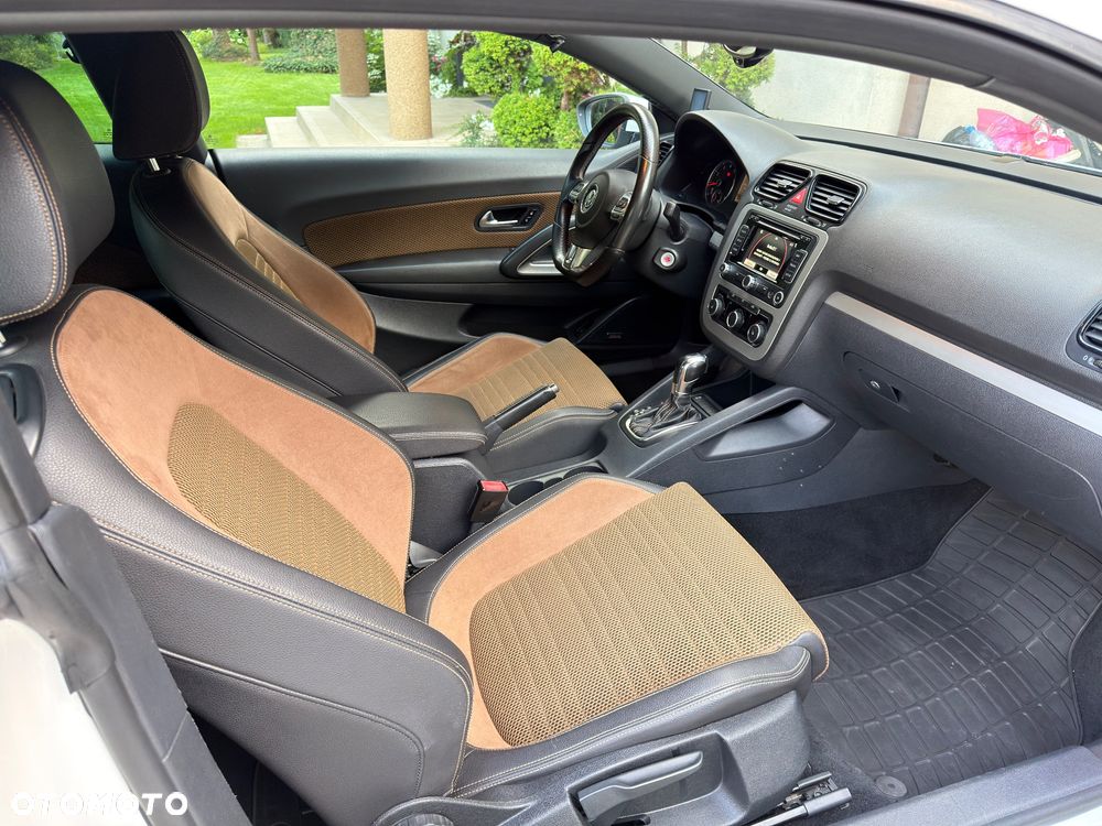 Volkswagen Scirocco 1.4 TSI DSG - 17