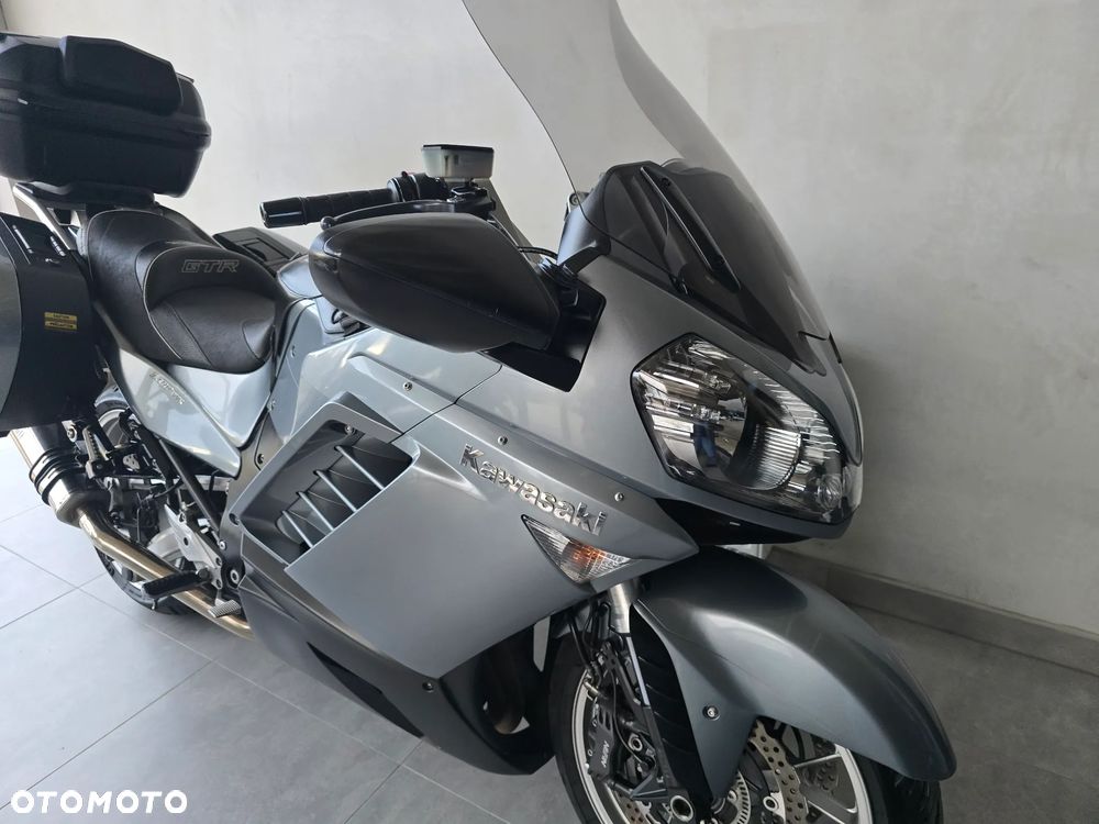 Kawasaki GTR - 28