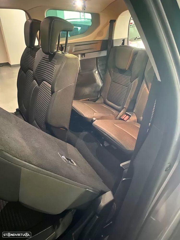 Renault Grand Scénic - 26