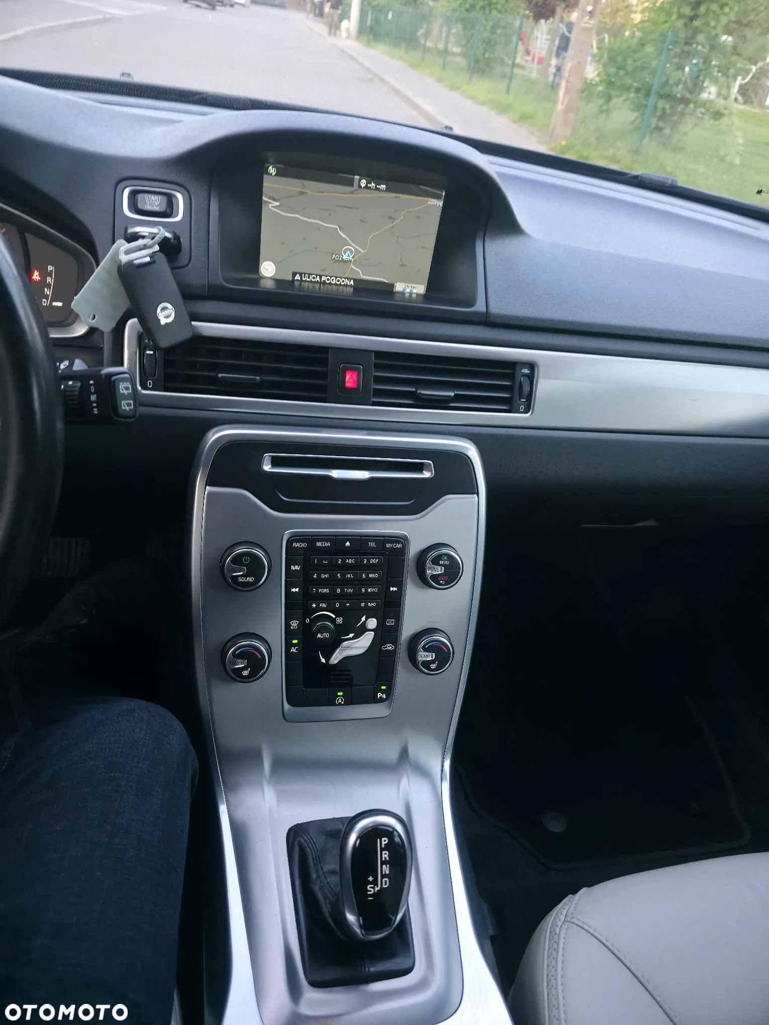 Volvo V70 D3 Geartronic Momentum - 34