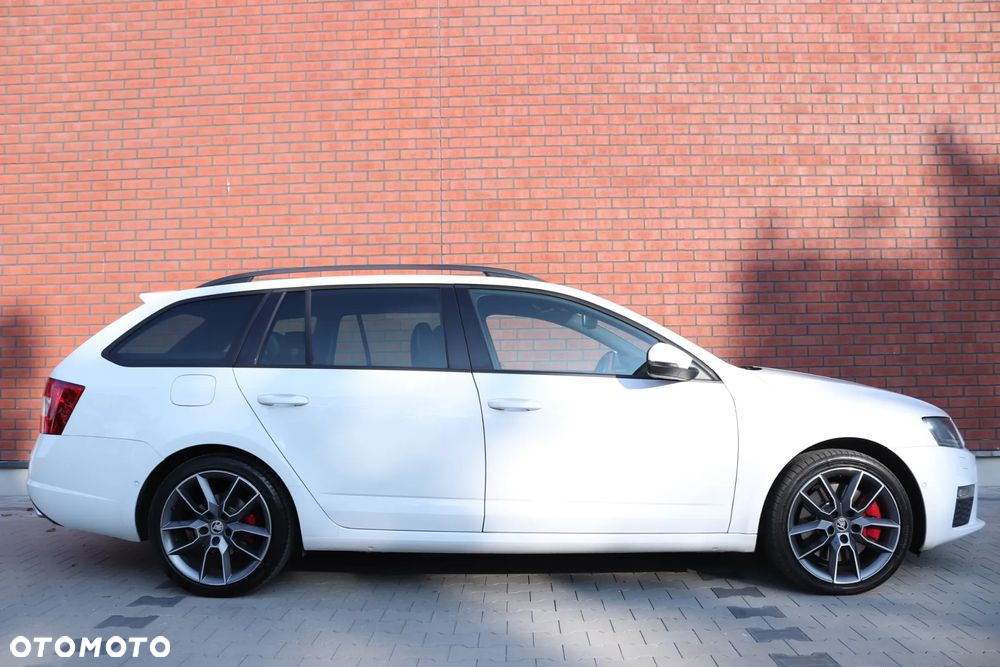 Skoda Octavia 2.0 TSI RS DSG - 4