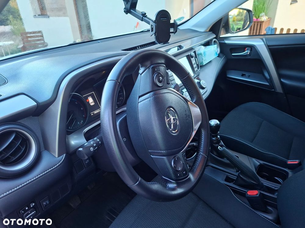 Toyota RAV4 - 8