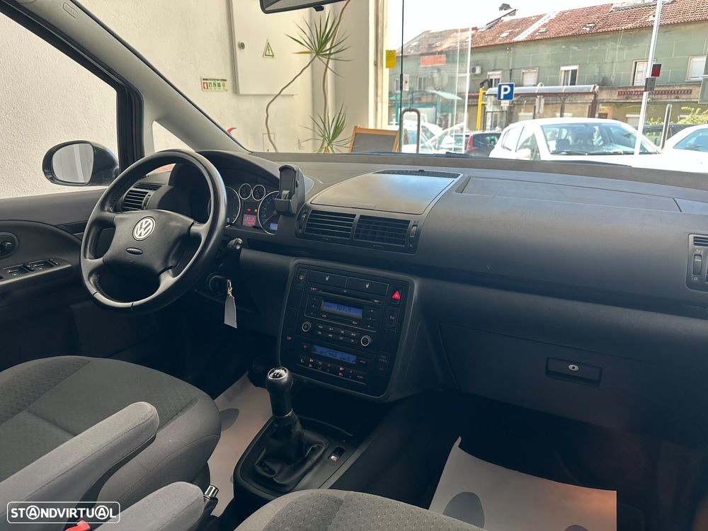 VW Sharan 2.0 TDI Confortline - 31