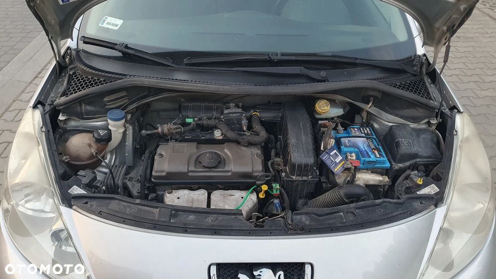 Peugeot 207 - 9