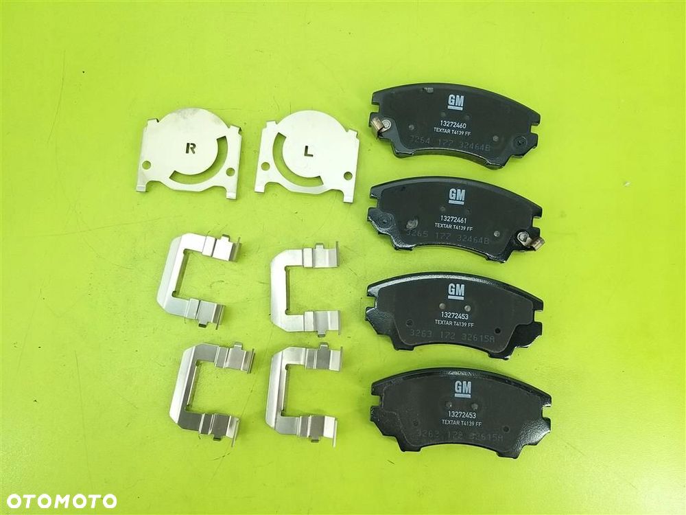 Klocki hamulcowe przód Insignia A 1.6 2.0 17"UKŁAD HAMULCOWY  NOWE GM - 1