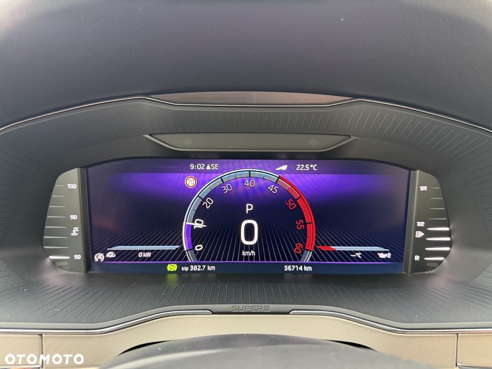 Skoda Superb 2.0 TDI DSG Premium Edition - 12