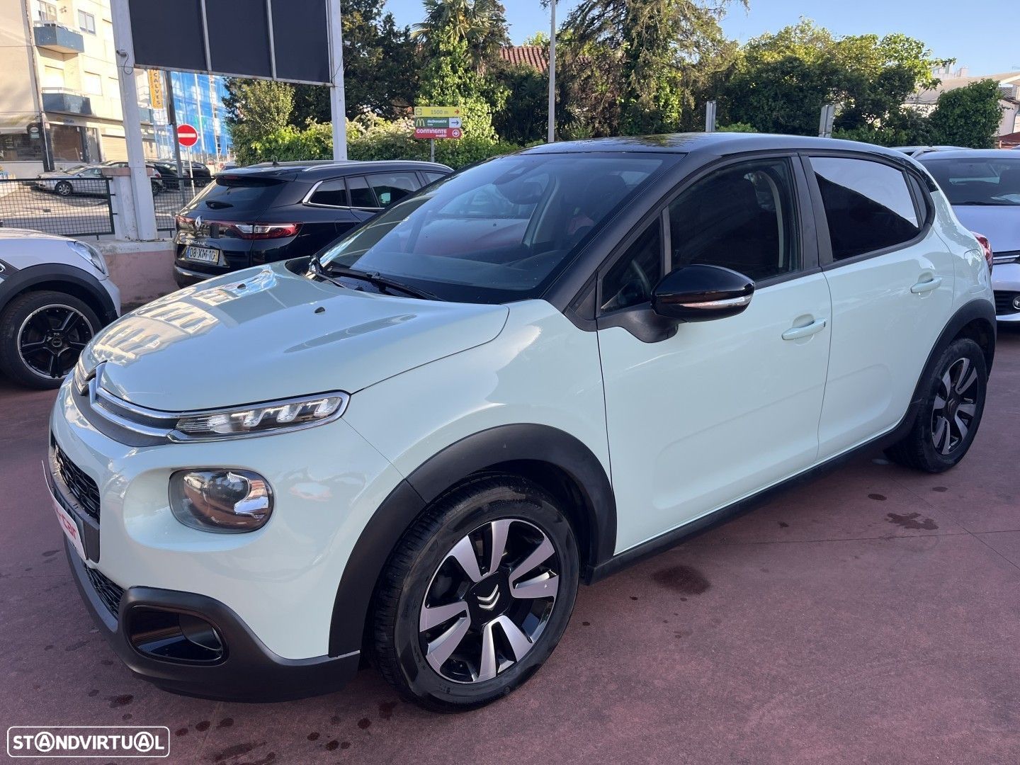 Citroën C3 1.2 PureTech Feel - 1