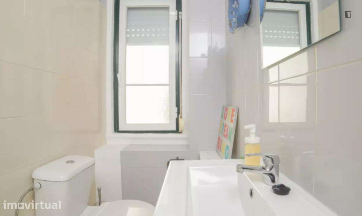 Quarto - localizado em Alameda Lisbon - Grande imagem: 5/7