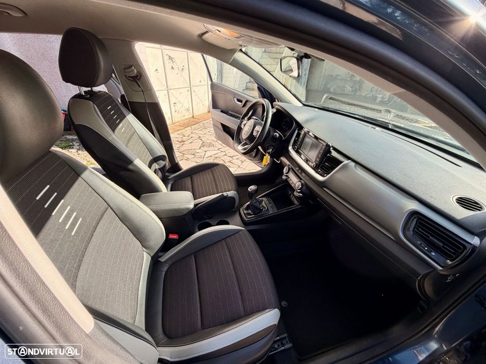 Kia Stonic 1.0 T-GDI GT Line - 12