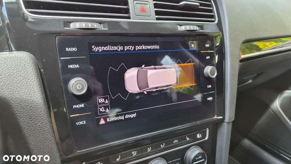 Volkswagen Golf Variant 2.0 TDI SCR DSG Highline - 29