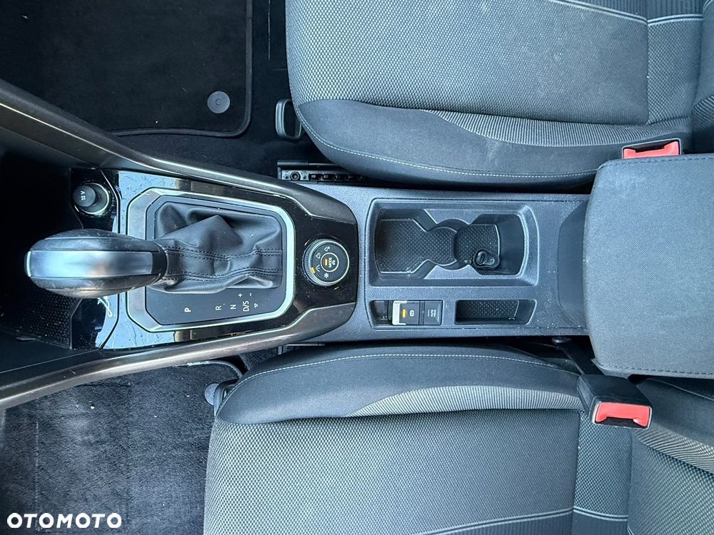 Volkswagen T-Roc 2.0 TDI SCR 4MOTION DSG R-Line - 24