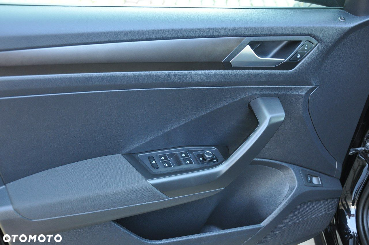 Volkswagen T-Roc 1.5 TSI ACT Advance - 11