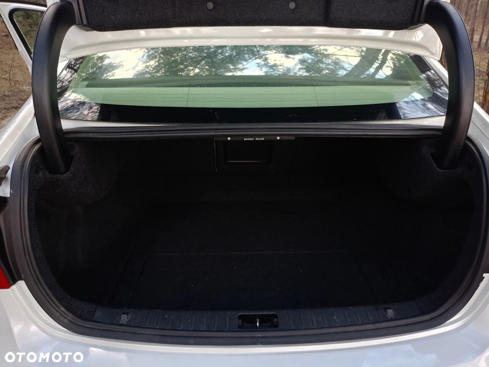 Volvo S60 T5 Drive-E Momentum - 11