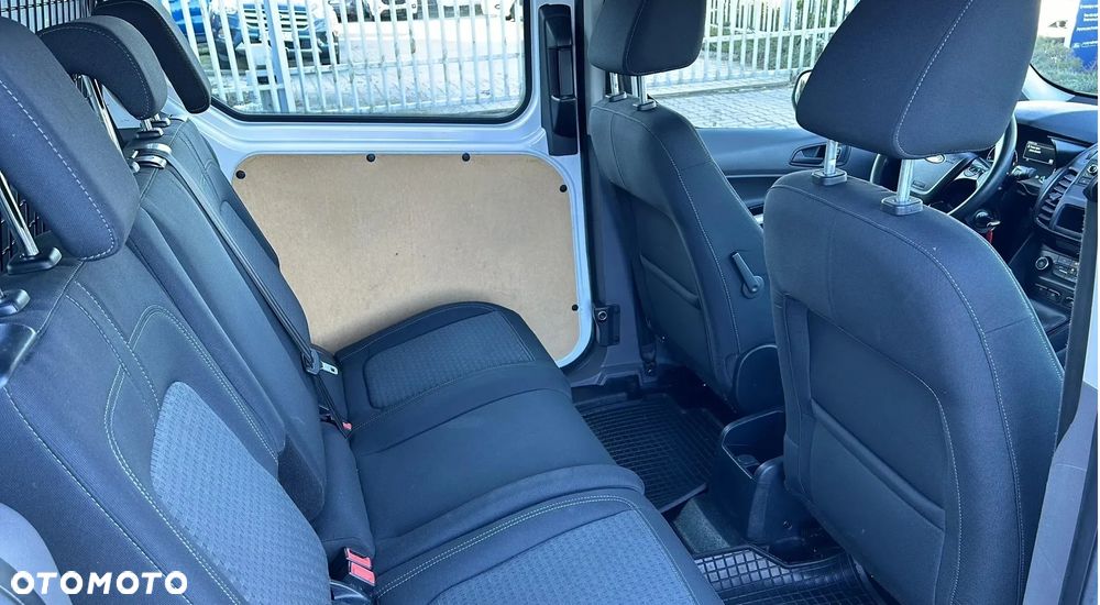 Ford Transit Connect - 23