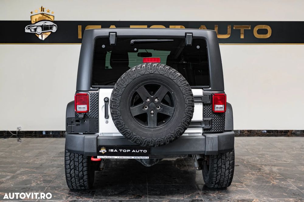 Jeep Wrangler - 28