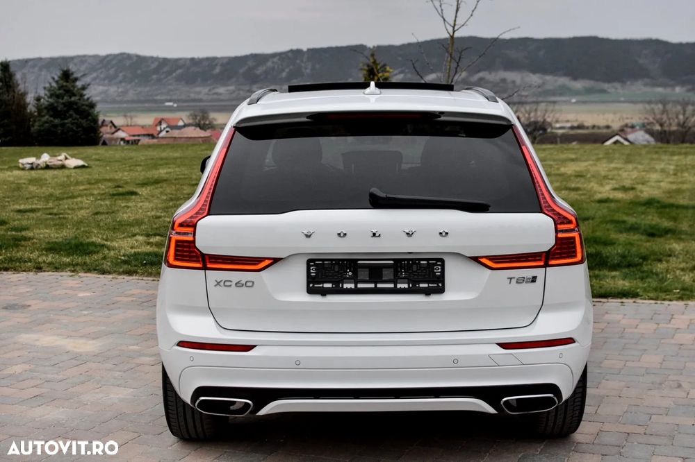 Volvo XC 60 T8 Twin Engine AWD Geartronic RDesign - 14