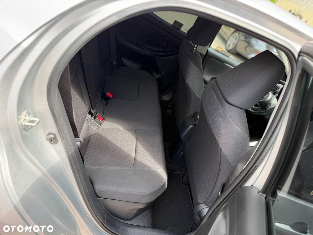 Toyota Yaris - 7