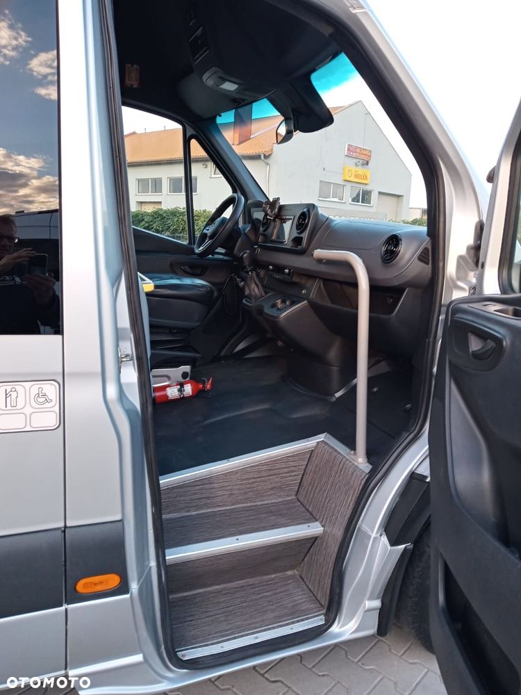 Mercedes-Benz Sprinter - 7