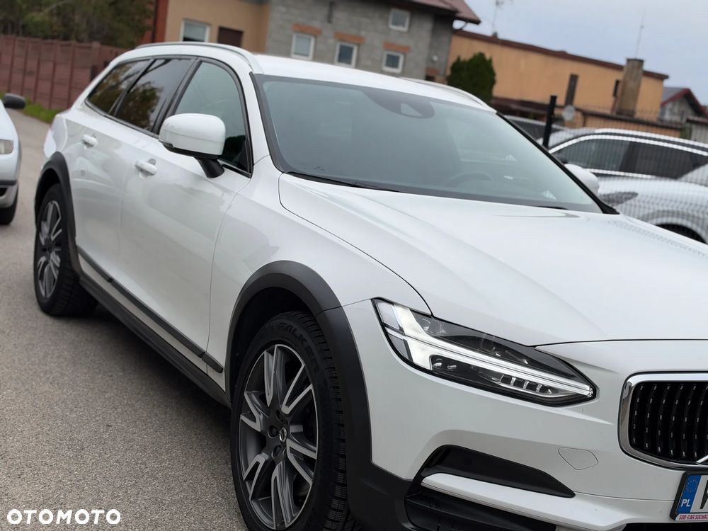 Volvo V90 Cross Country D5 AWD Pro - 37
