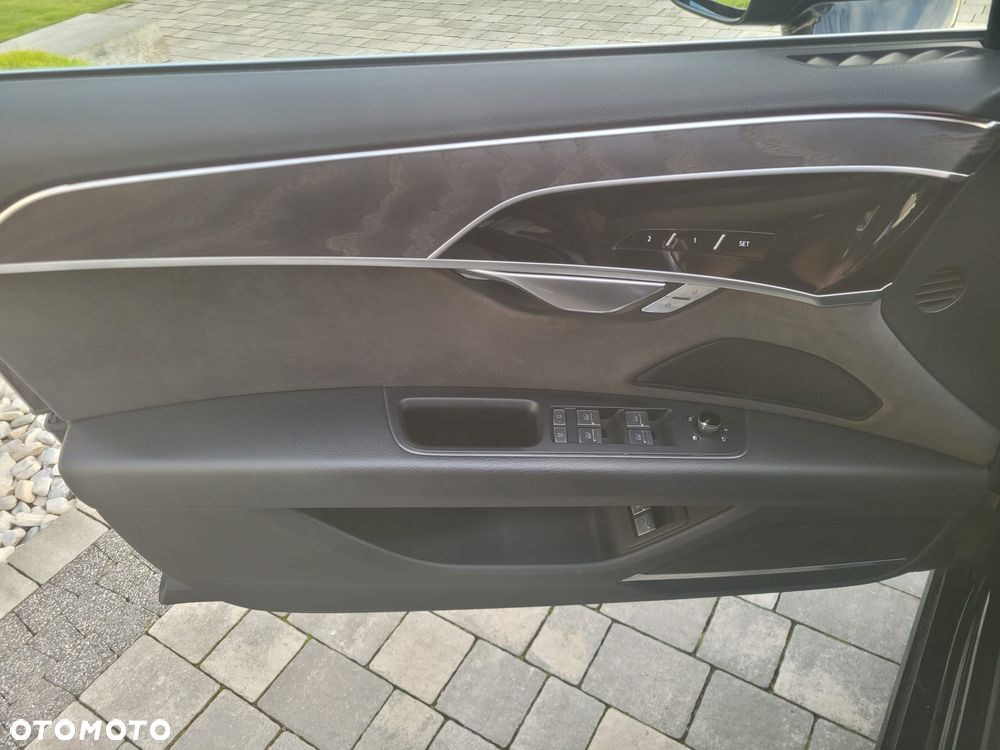 Audi A8 55 TFSI mHEV Quattro Tiptr - 9