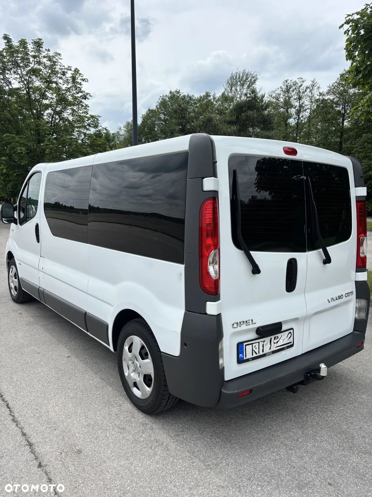 Opel Vivaro - 11