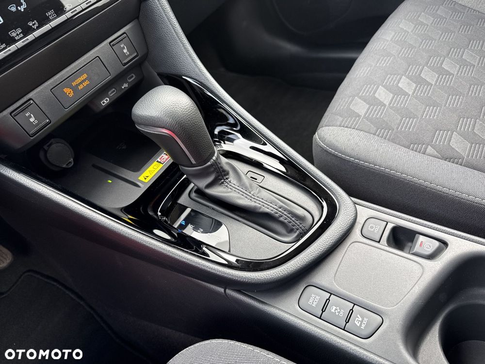 Toyota Yaris Hybrid 1.5 Style - 16