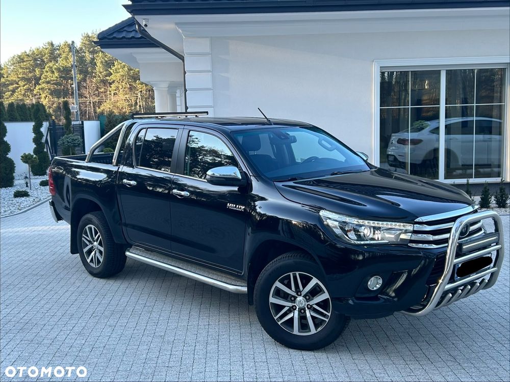 Toyota Hilux - 1