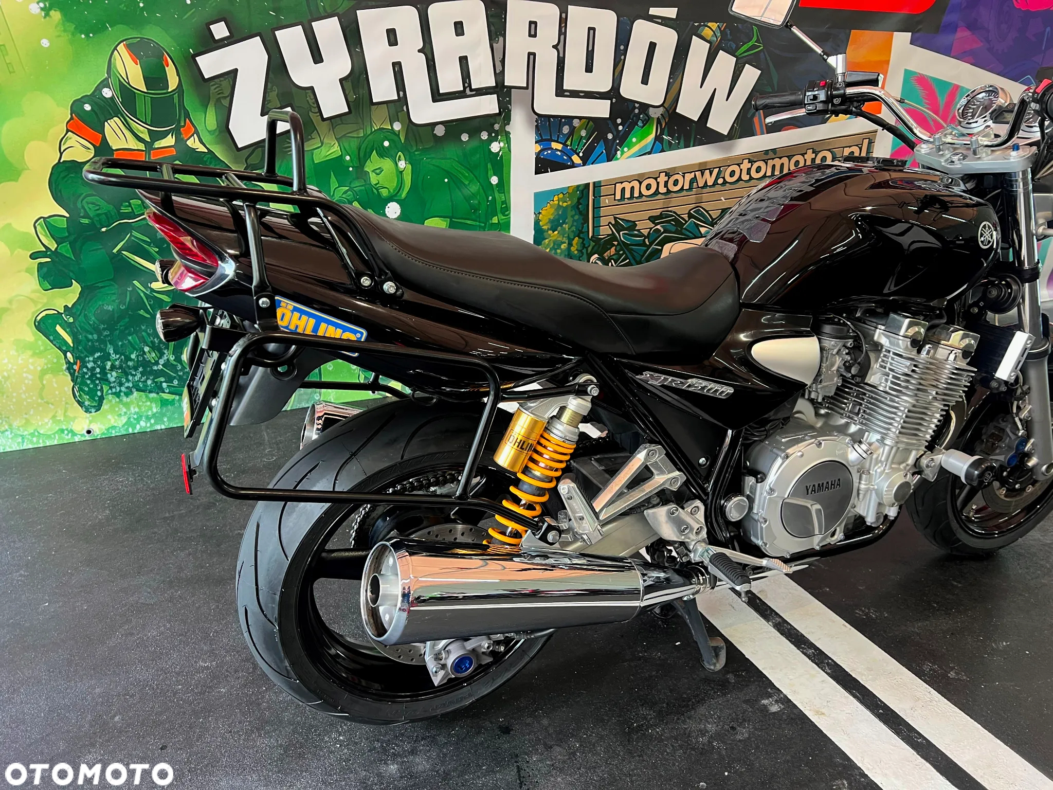 Yamaha XJR - 6