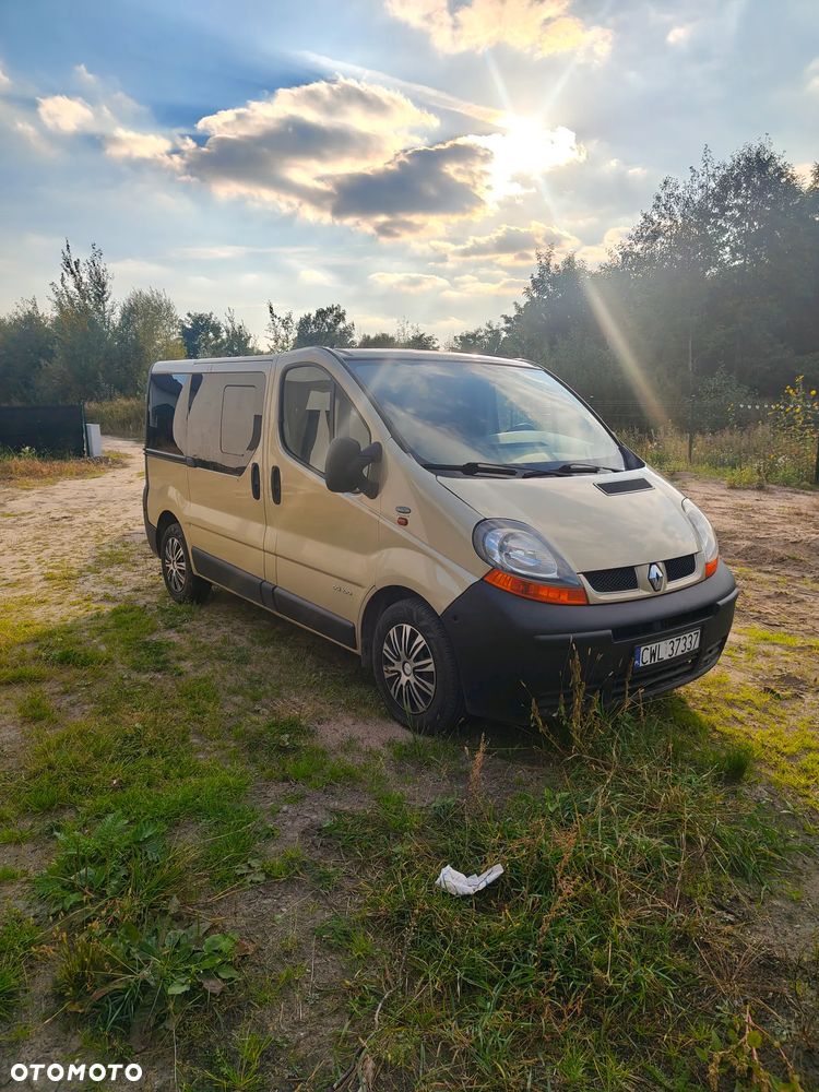Renault Trafic - 1