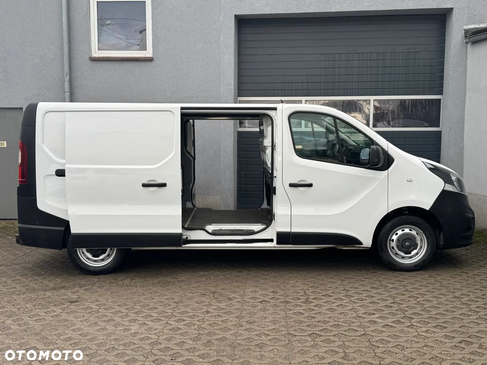Opel Vivaro - 11