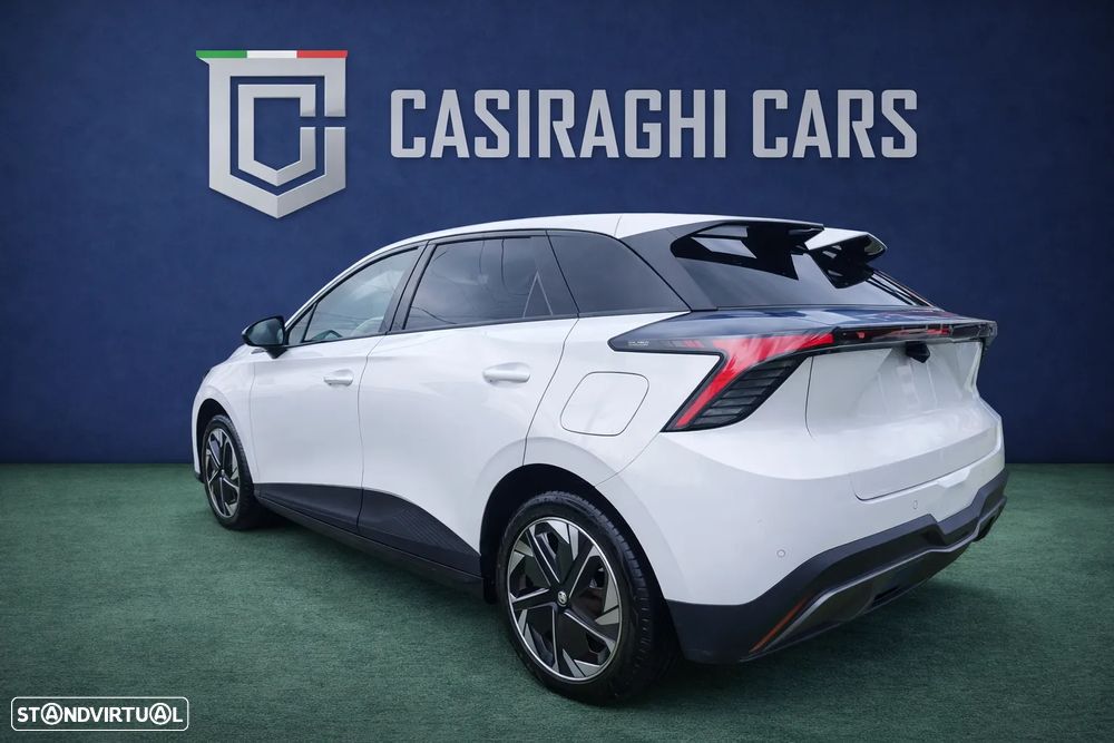 MG MG4 64 kWh Luxury - 3