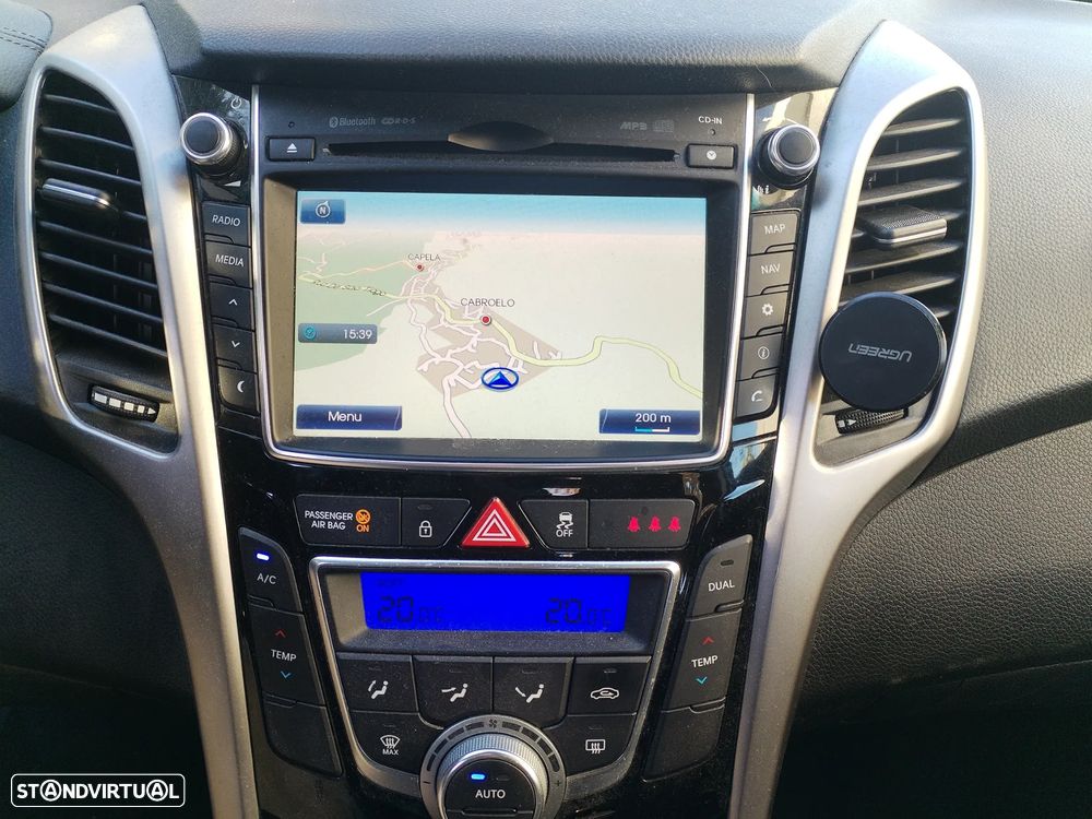 Hyundai i30 1.6 CRDI Blue Style+Navi - 4