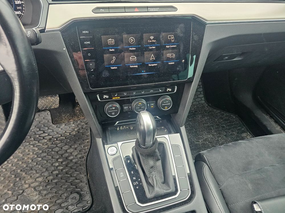 Volkswagen Passat 2.0 TDI SCR DSG Highline - 36
