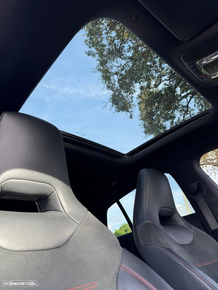 Mercedes-Benz CLA 250 e Shooting Brake AMG Line - 34