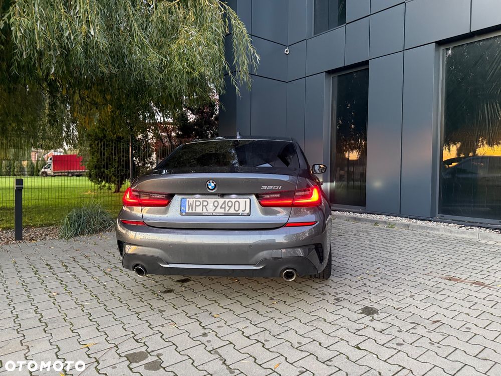 BMW Seria 3 320i M Sport sport - 12