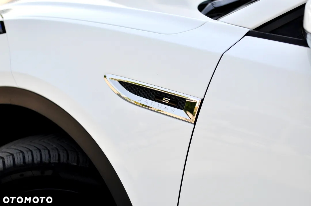 Jaguar E-Pace 2.0 i4D AWD S - 8
