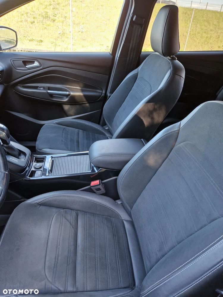 Ford Kuga 2.0 TDCi 4x4 ST-Line - 22