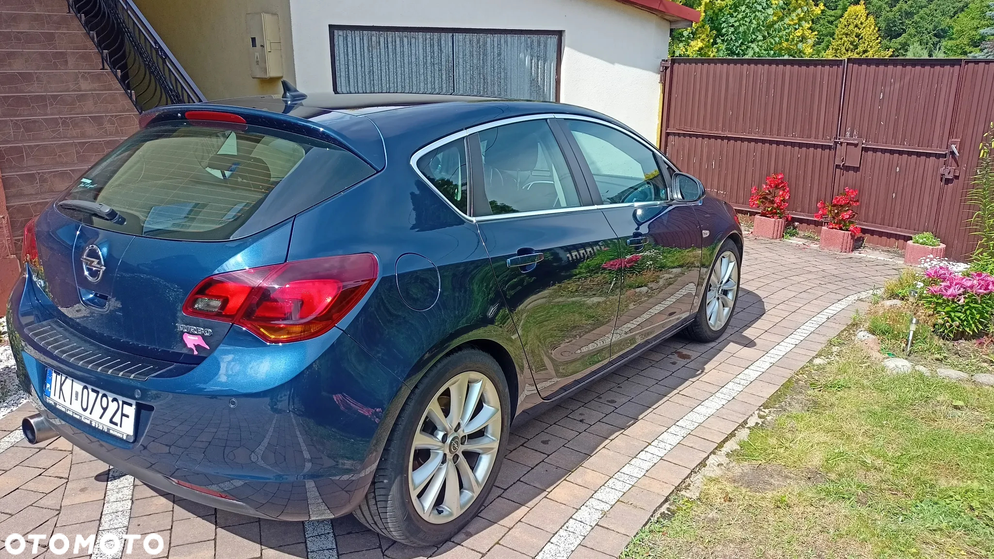 Opel Astra GTC 1.6 Turbo Edition - 6