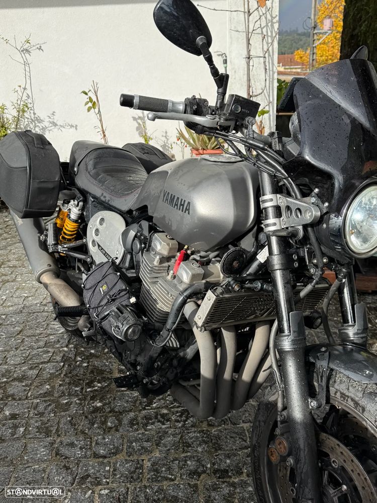 Yamaha XJR - 2
