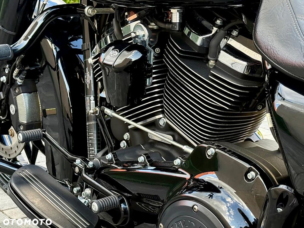 Harley-Davidson Touring Road King - 27