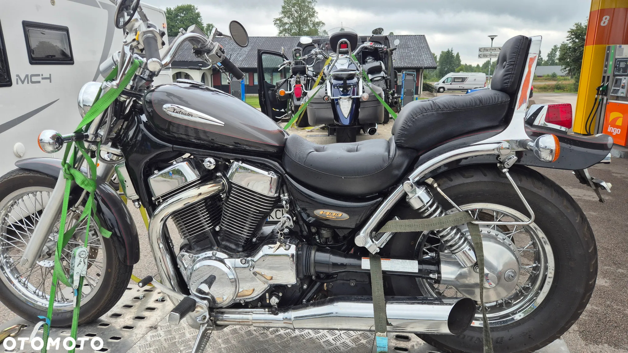 Suzuki Intruder - 3