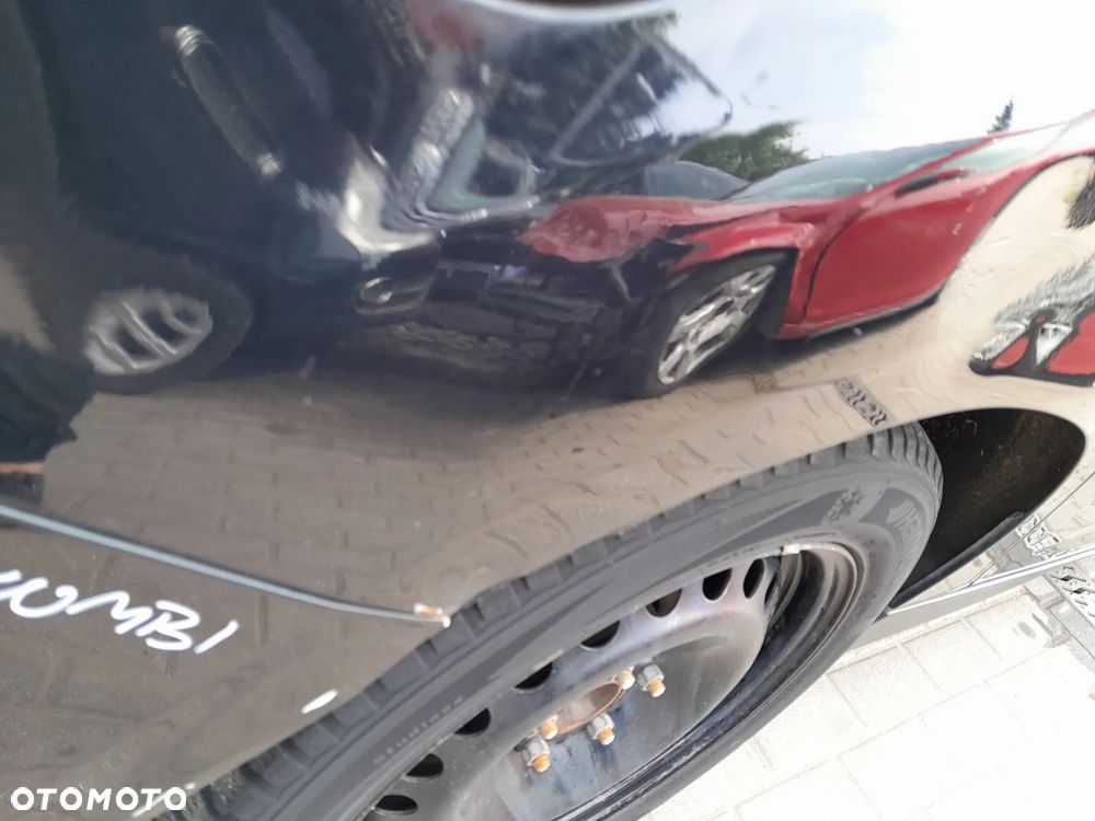 FORD FOCUS MK3 BŁOTNIK PRAWY TYLNY PRAWY TYŁ ĆWIARA ĆWIARTKA KOLOR: F8 - 2