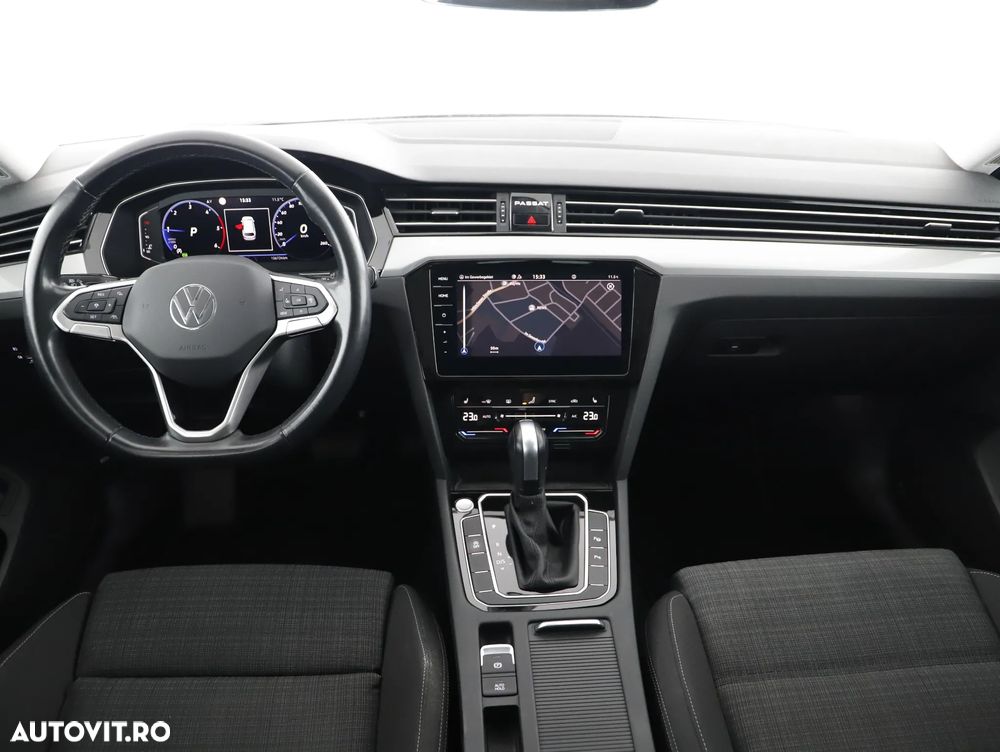 Volkswagen Passat Variant 2.0 TDI SCR DSG BlueMotion Comfortline - 23