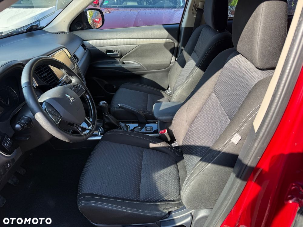 Mitsubishi Outlander 2.0 2WD Diamant - 12