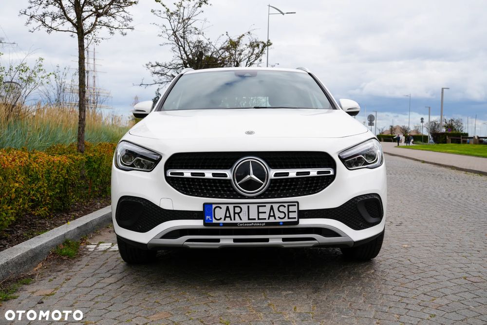 Mercedes-Benz GLA 200 Business Edition - 11
