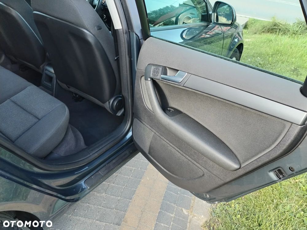 Audi A3 Sportback 1.6 Ambiente - 16