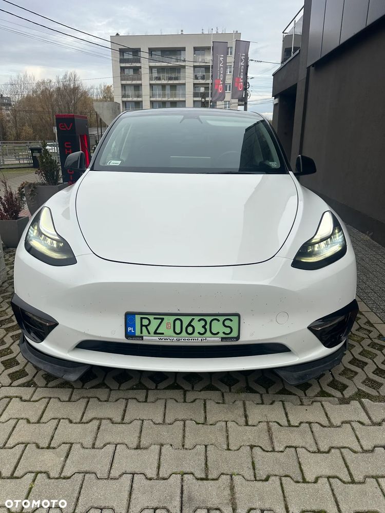 Tesla Y Long Range AWD - 1